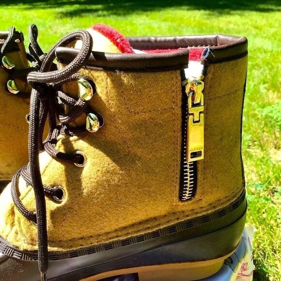 TOMMY HILFIGER ROAN LACE UP DUCK BOOTS 9 NEW - Picture 5 of 16